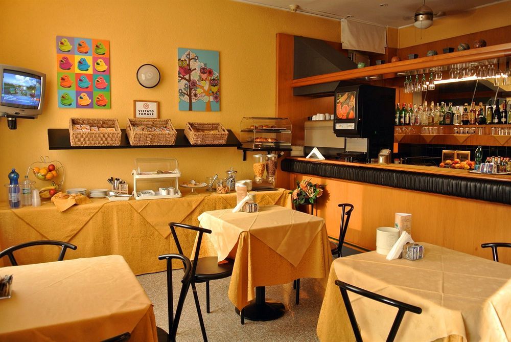 Giardino Hotel Milan Bagian luar foto
